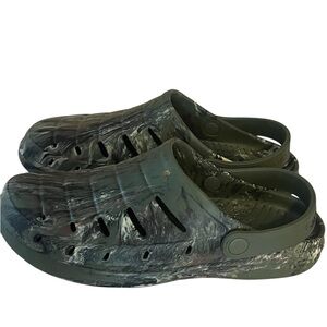 Rugged Shark Tie Dy Cammo Sandals Sz 10
